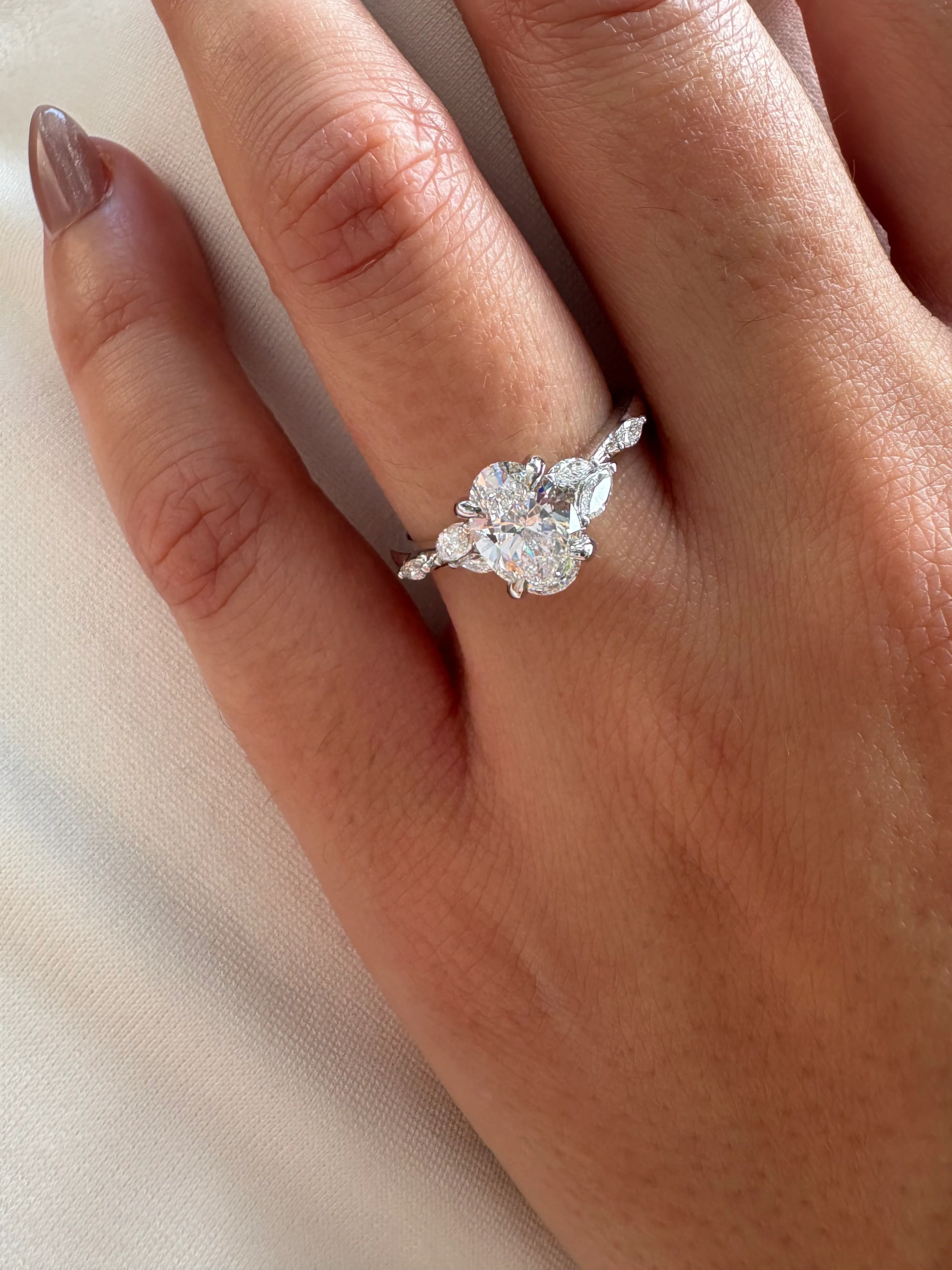 Adeline Oval Lab Grown Diamond Engagement Ring - Image 2