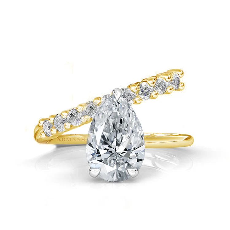 Carly Comet Engagement Ring