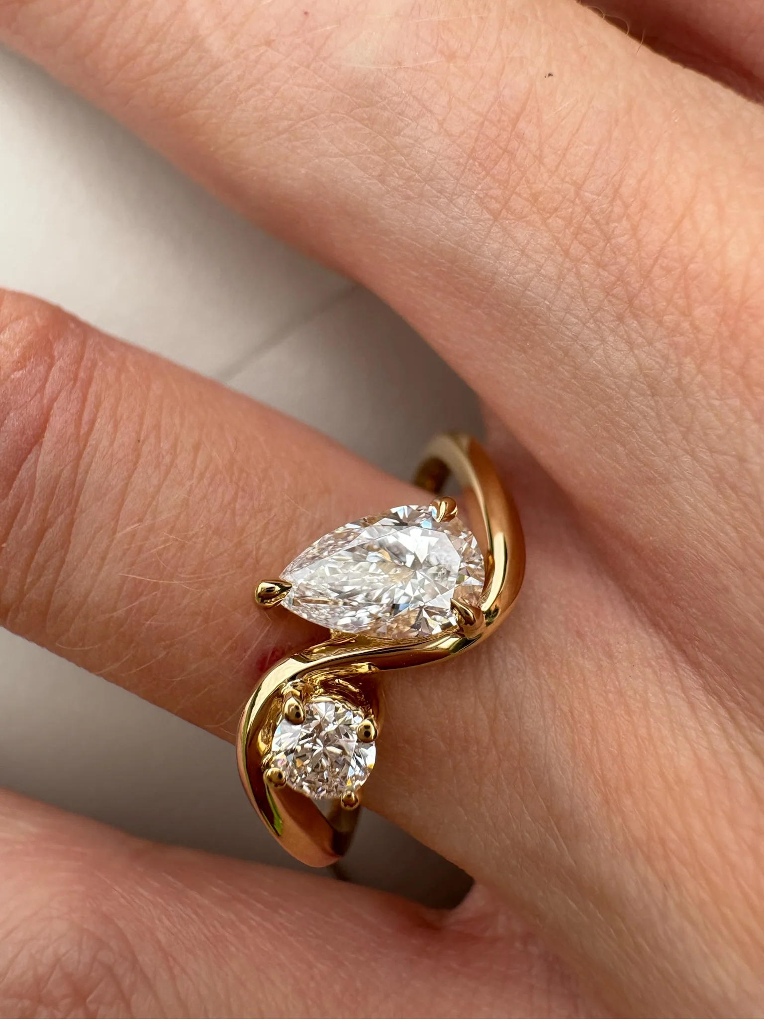 Pear and Round Diamond Twist Ring - Image 3