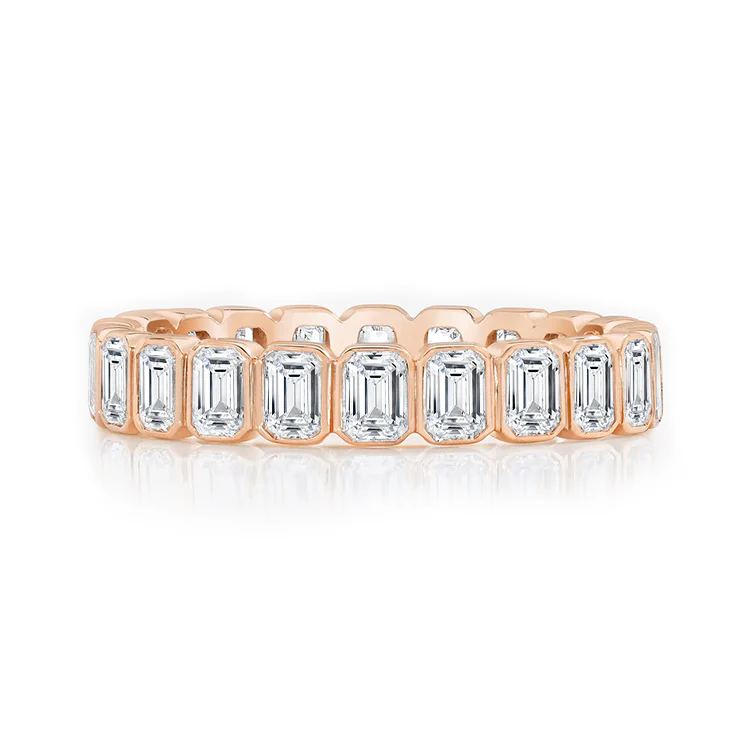 Petite Emerald Bezel Set Wedding Band - Image 3