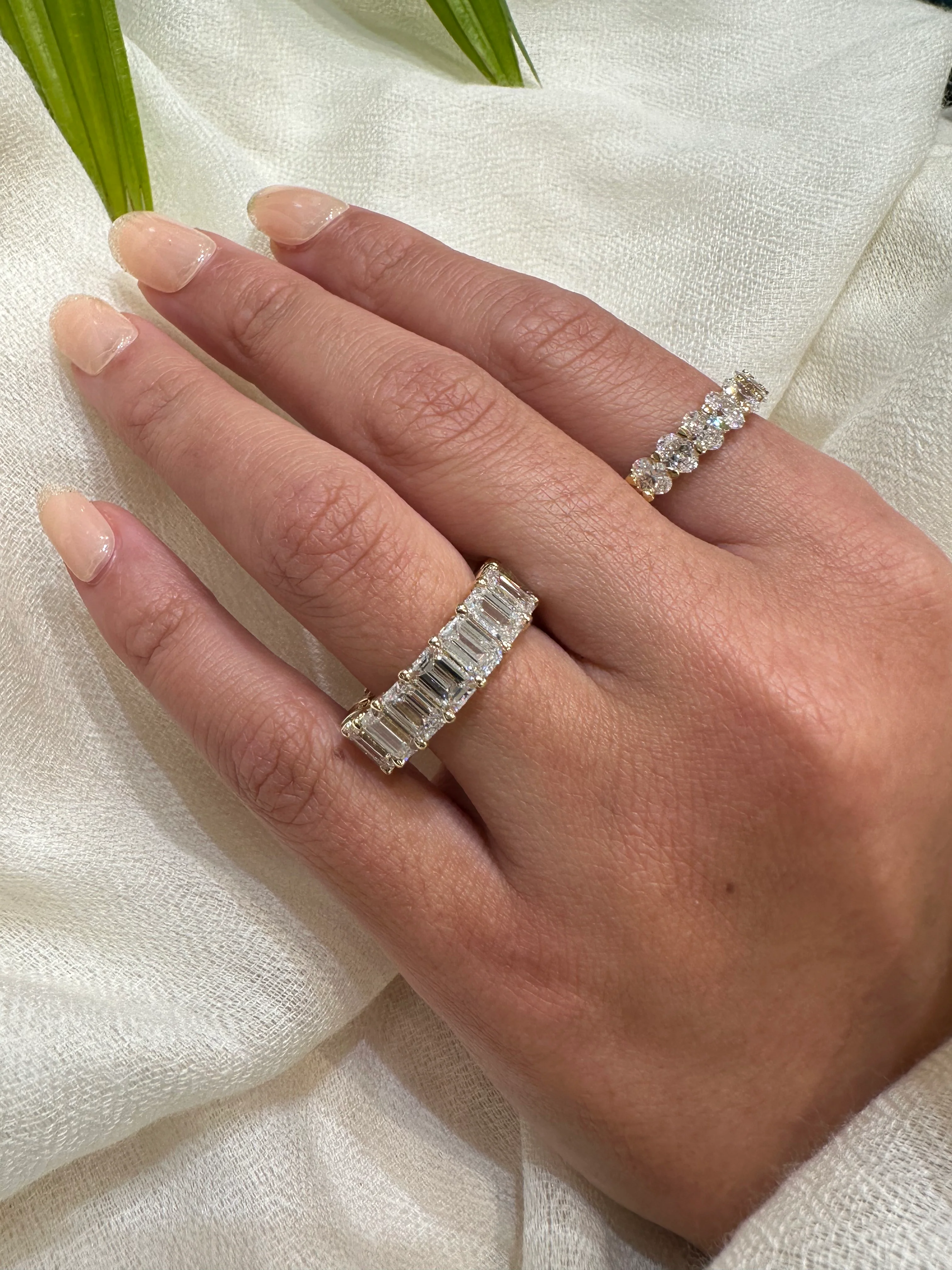 Petite Oval Wedding Band - Image 3