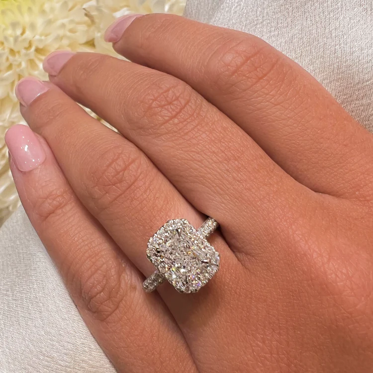 Radiant Seamless Halo Engagement Ring - Image 5