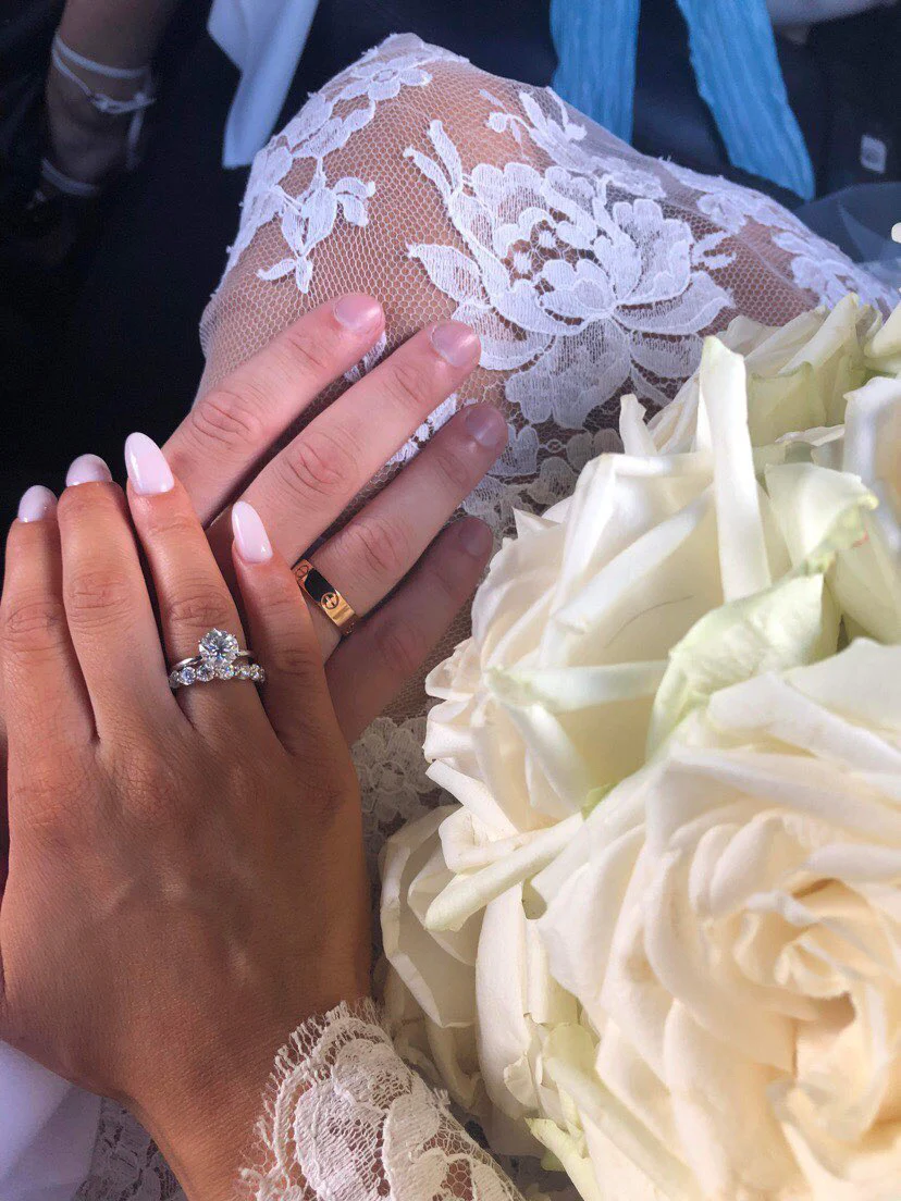 Round Lara Engagement Ring - Image 8