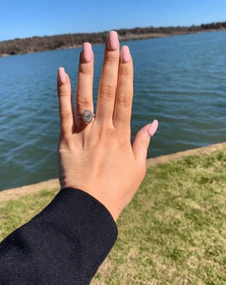 Seamless Oval Halo Engagement Ring - Image 5